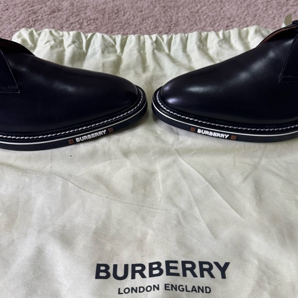 BURBERRY men’s derby leather dress shoe main image 7